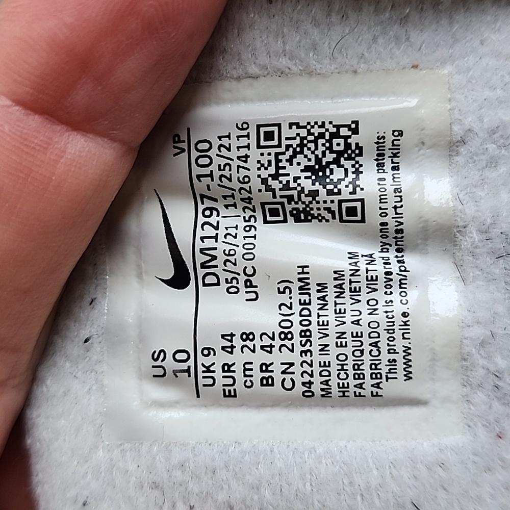 NIKE - Picture 5 of 13